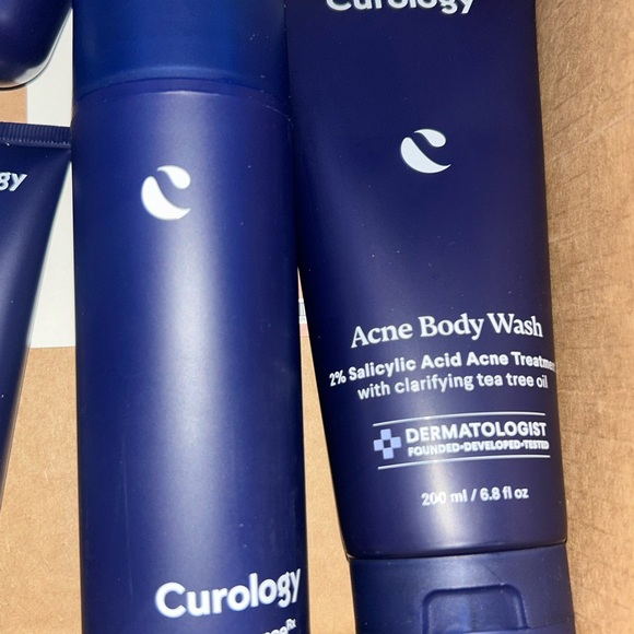 Curology Skincare Set - Value $350 - Picture 6 of 9